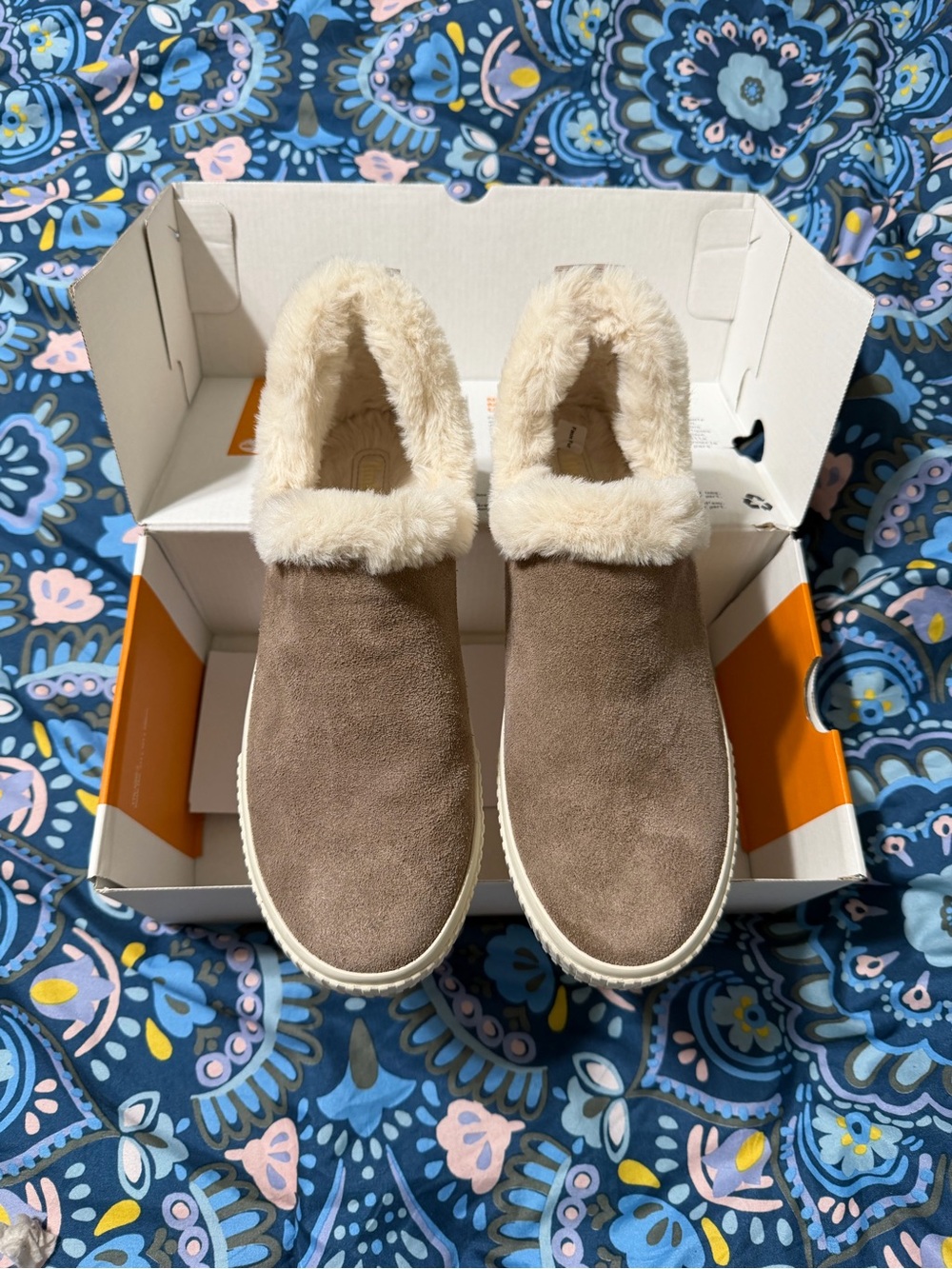 Timberland Skyla Bay Taupe Suede Slip-On Shoe with Box - Picture 2 of 10